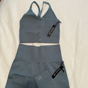SET active sculptflex leggings and ribbed V bra top. Brand new with tags!